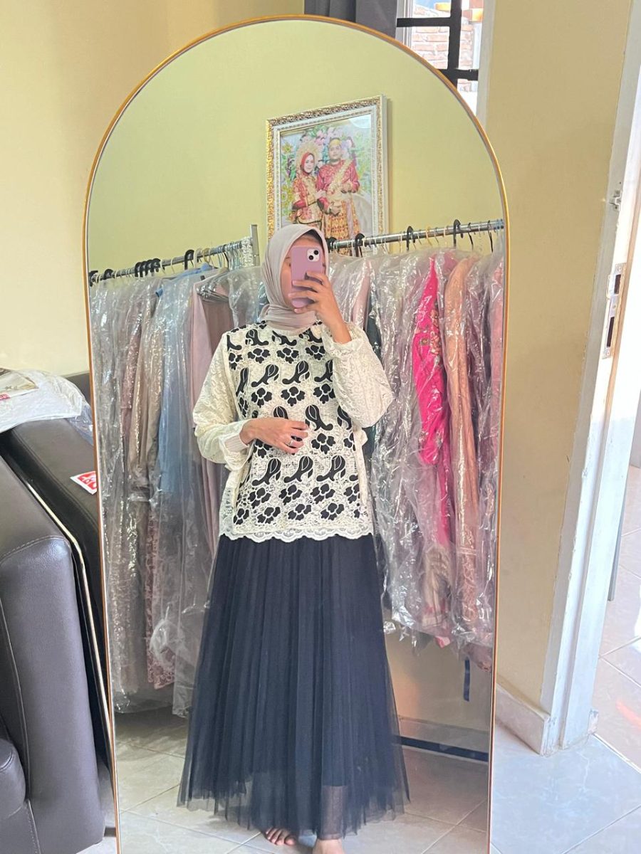 OS PUTIH HITAM 001 — sewa di Makassar