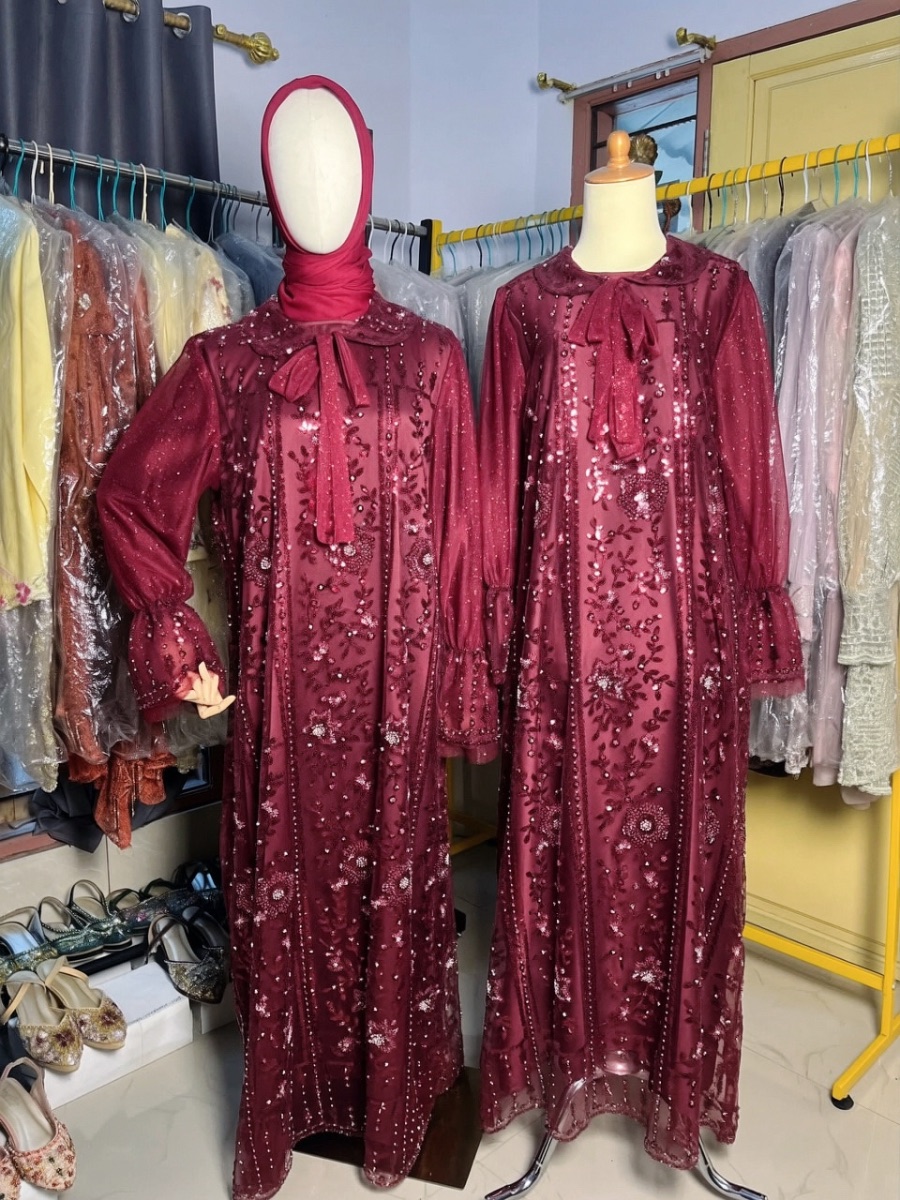 DR MERAH MAROON 002 — sewa di Makassar